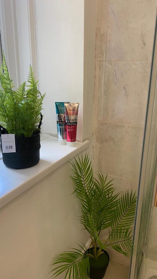 Bv Cosy Studio Eleven At Deighton Huddersfield Apartment Екстериор снимка